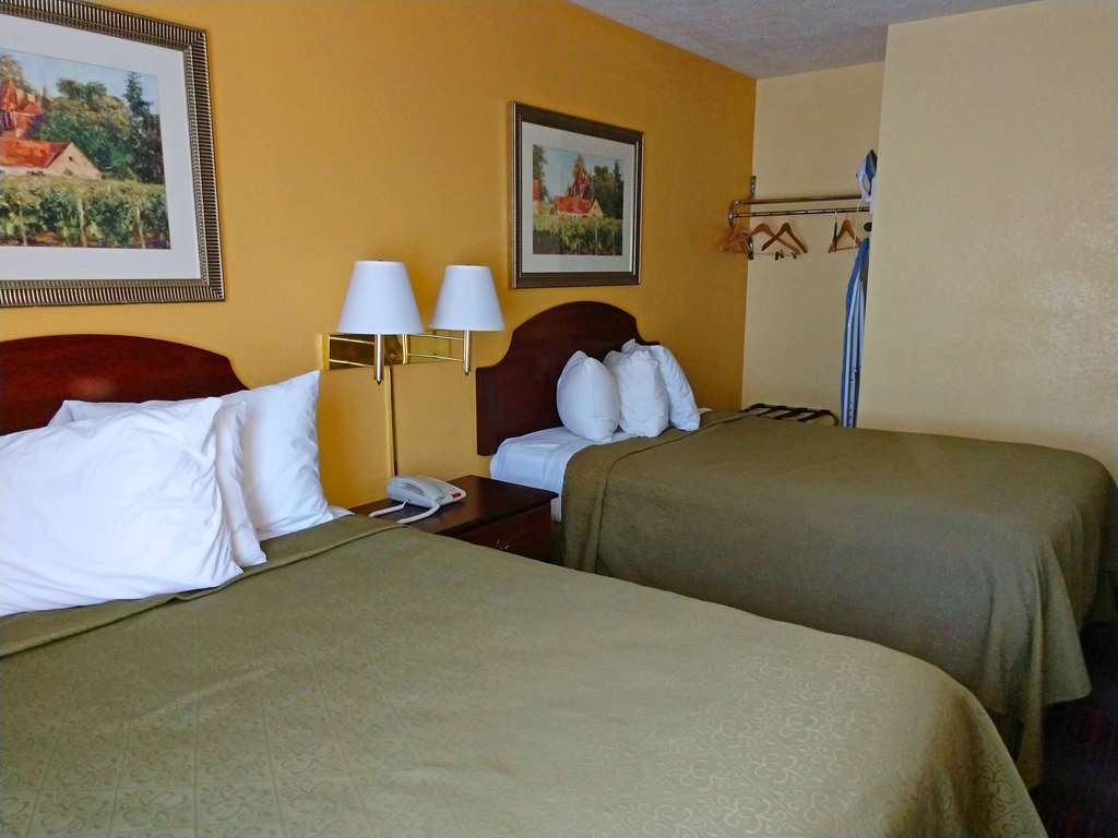 Americas Best Value Inn - Clayton Quarto foto